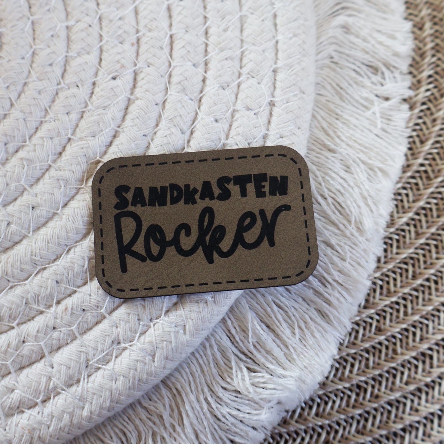 Sandkastenrocker - Kunstleder Patch zum Aufbügeln