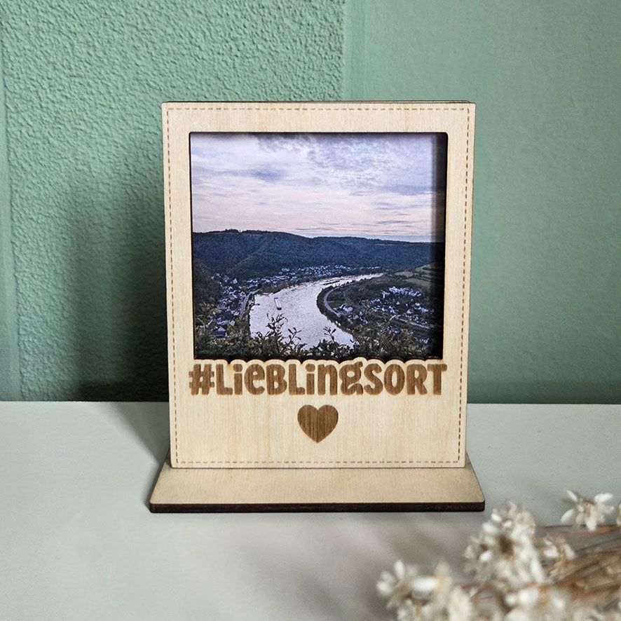 Lasercut PolaroidLove