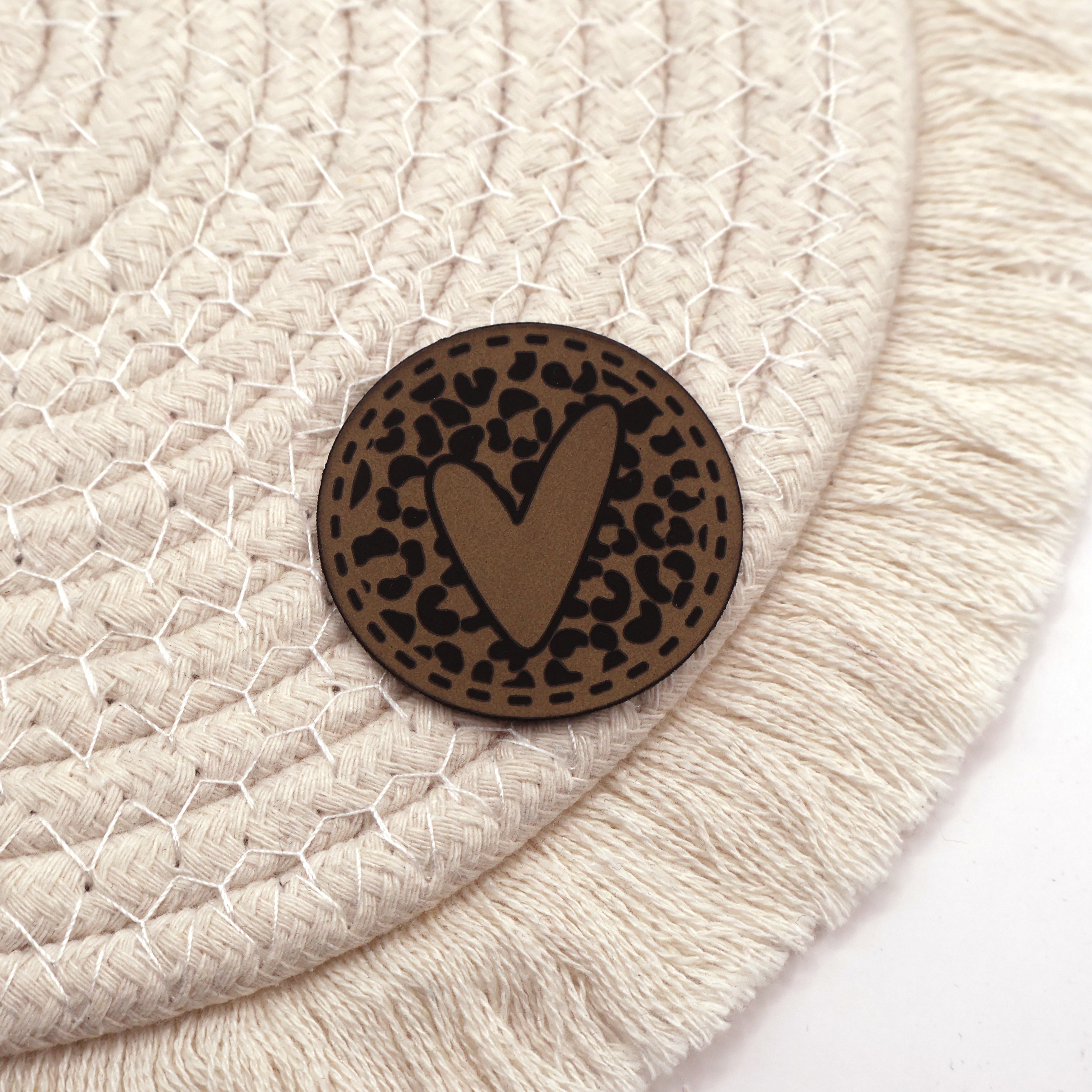 LeoLove Herz - Kunstleder Patch zum Aufbügeln